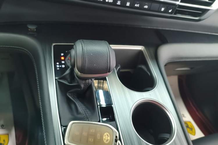 Used Toyota SIENNA 2023 2.5L Hybrid Deluxe Edition Gear Lever