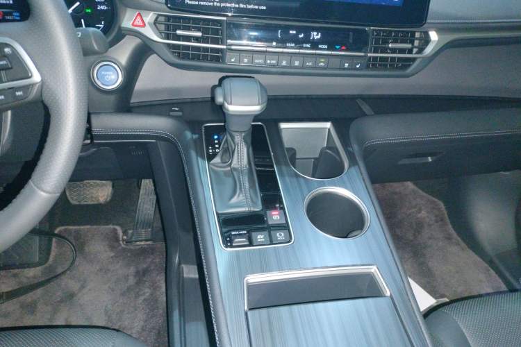 Used Toyota SIENNA 2023 2.5L Hybrid Deluxe Edition Gear Lever