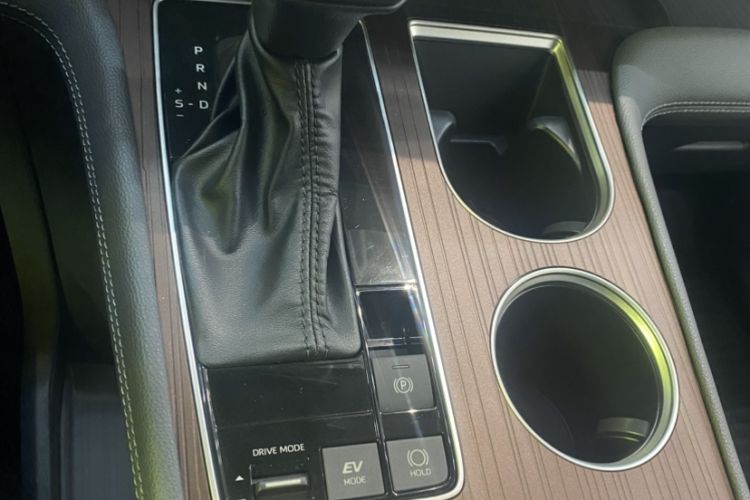 Used Toyota SIENNA 2023 2.5L Hybrid Comfort Edition Gear Lever