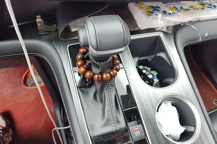 Used Toyota SIENNA 2023 2.5L Hybrid Deluxe Edition Gear Lever