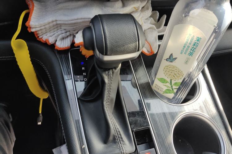 Used Toyota SIENNA 2023 2.5L Hybrid Deluxe Edition Gear Lever