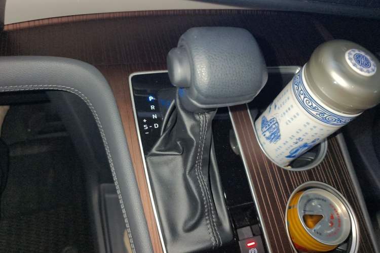 Used Toyota SIENNA 2023 2.5L Hybrid Comfort Edition Gear Lever