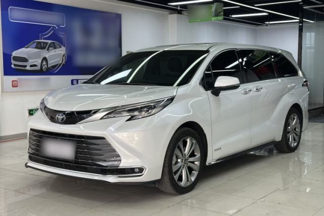 Used Toyota SIENNA 2023 2.5L Hybrid Deluxe Edition