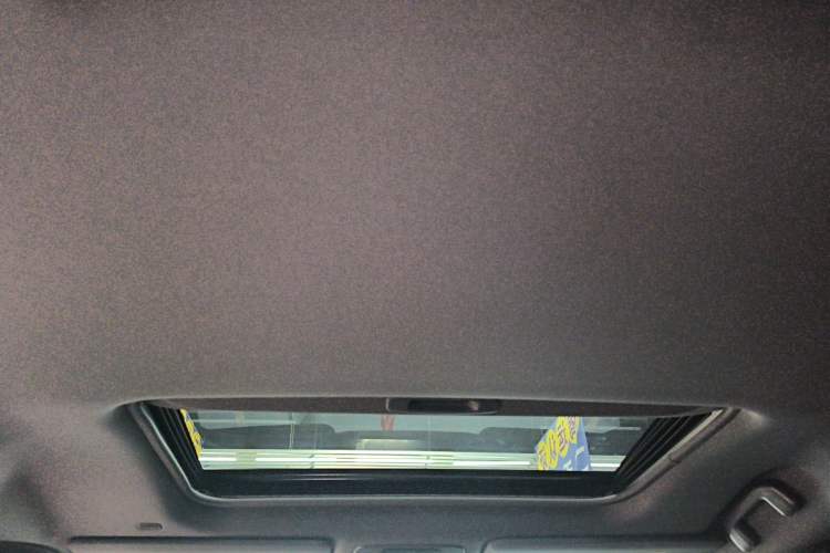 Used Toyota SIENNA 2023 2.5L Hybrid Deluxe Edition Headliner