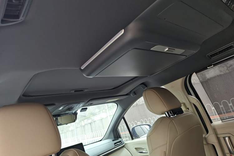 Used Toyota SIENNA 2023 2.5L Hybrid Ultimate Edition Headliner