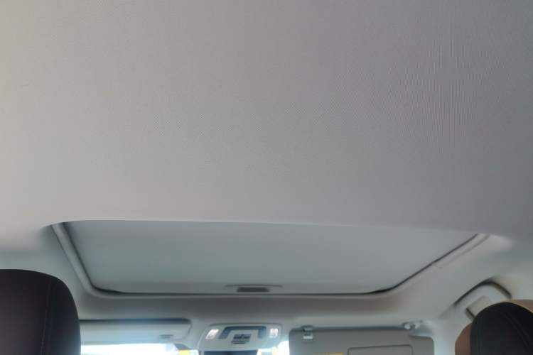 Used Toyota SIENNA 2023 2.5L Hybrid Comfort Edition Headliner
