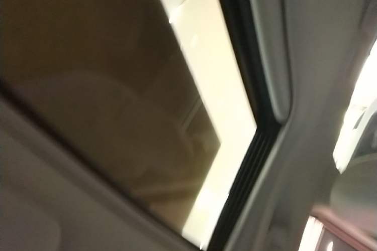 Used Toyota SIENNA 2023 2.5L Hybrid Comfort Edition Headliner