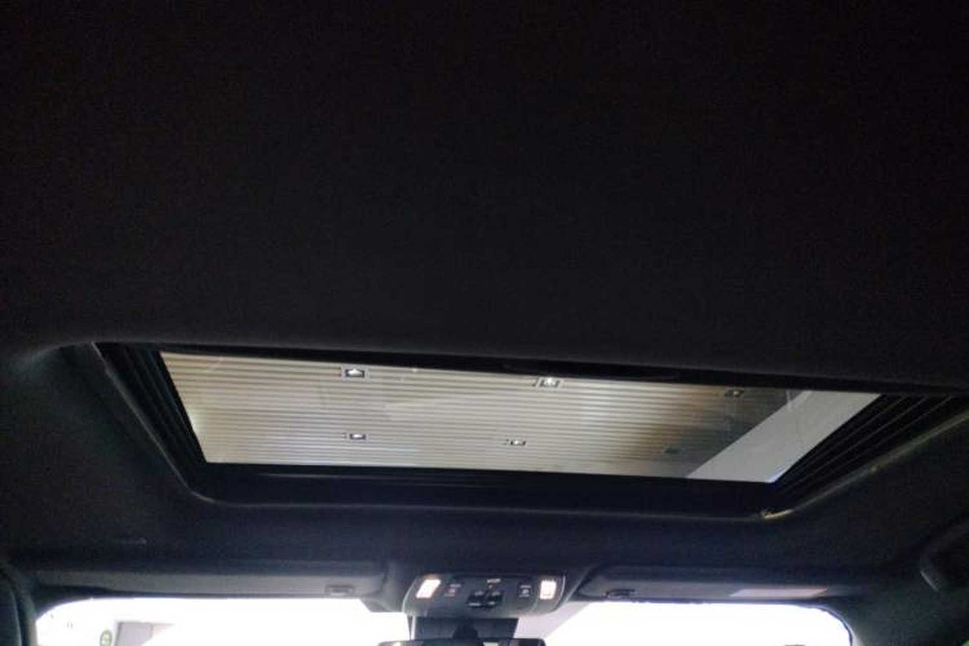 Used Toyota SIENNA 2023 2.5L Hybrid Deluxe Edition Headliner