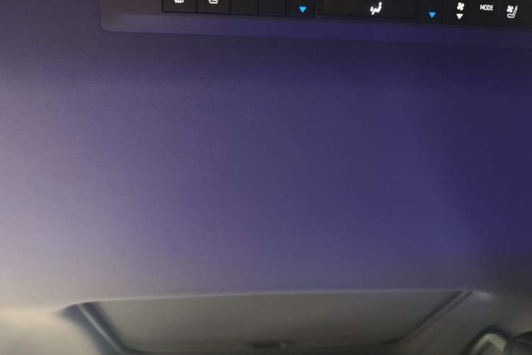 Used Toyota SIENNA 2023 2.5L Hybrid Deluxe Edition Headliner