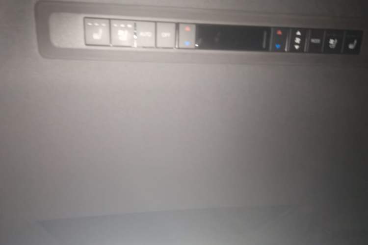 Used Toyota SIENNA 2023 2.5L Hybrid Deluxe Edition Headliner