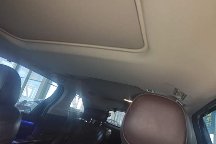 Used Toyota SIENNA 2023 2.5L Hybrid Comfort Edition Headliner