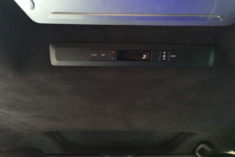 Used Toyota SIENNA 2023 2.5L Hybrid Comfort Edition Headliner