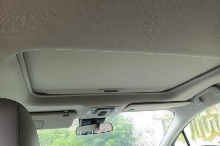 Used Toyota SIENNA 2023 2.5L Hybrid Comfort Edition Headliner