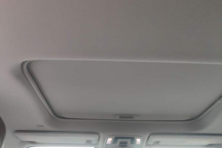 Used Toyota SIENNA 2023 2.5L Hybrid Comfort Edition Headliner