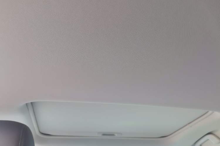 Used Toyota SIENNA 2023 2.5L Hybrid Comfort Edition Headliner