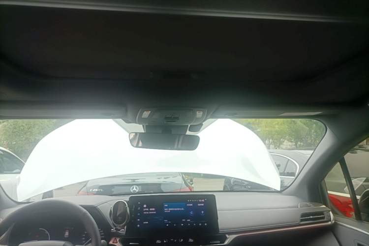 Used Toyota SIENNA 2023 2.5L Hybrid Deluxe Edition Headliner