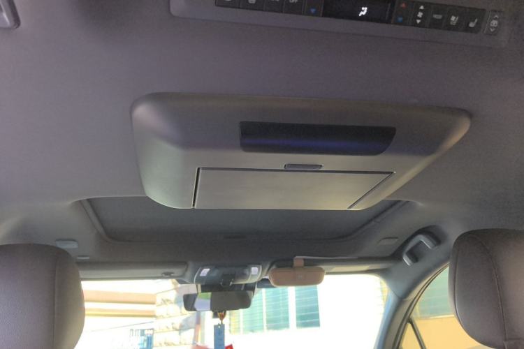 Used Toyota SIENNA 2023 2.5L Hybrid Platinum Edition Headliner