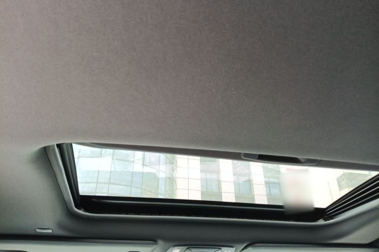 Used Toyota SIENNA 2023 2.5L Hybrid Deluxe Edition Headliner