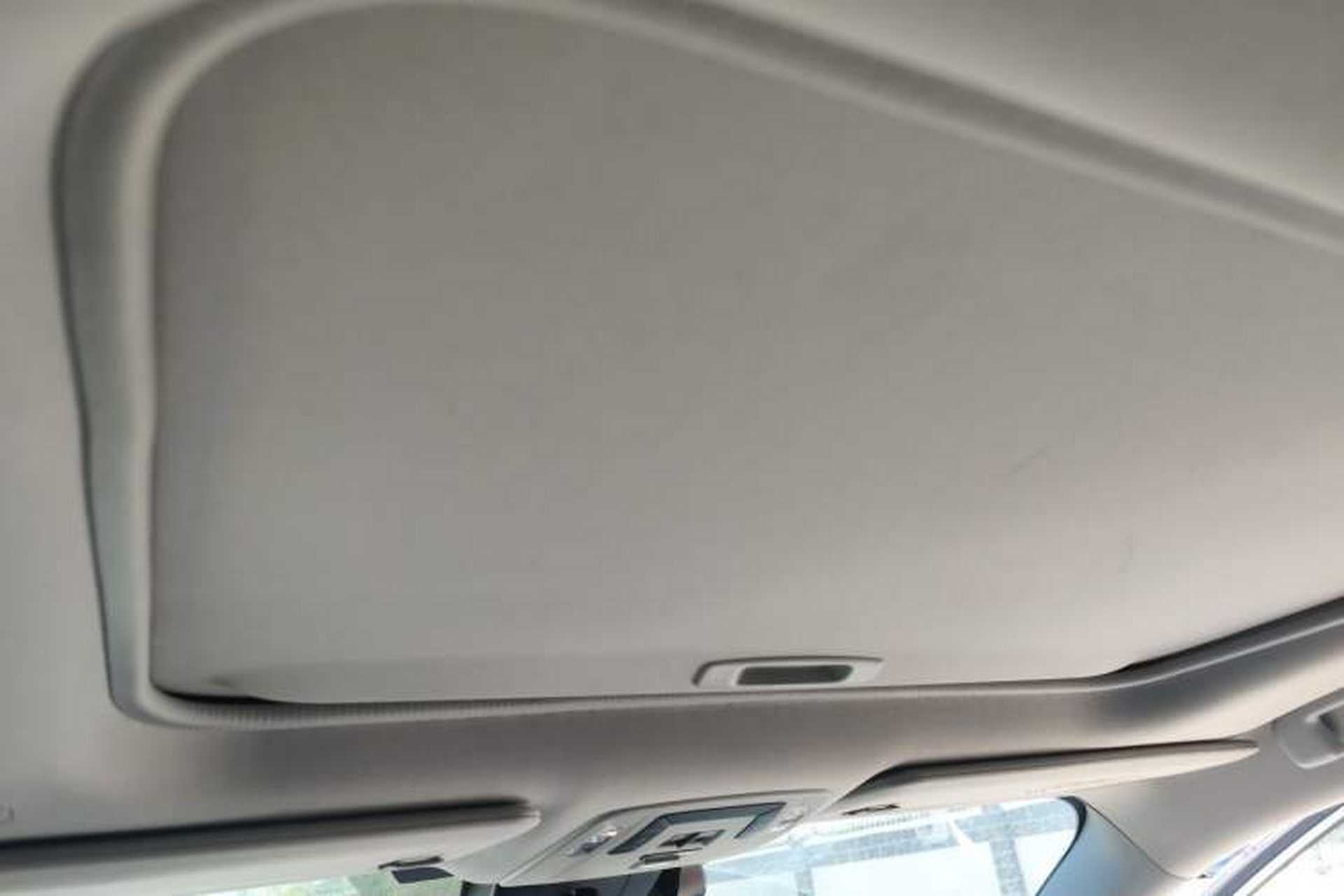 Used Toyota SIENNA 2023 2.5L Hybrid Comfort Edition Headliner