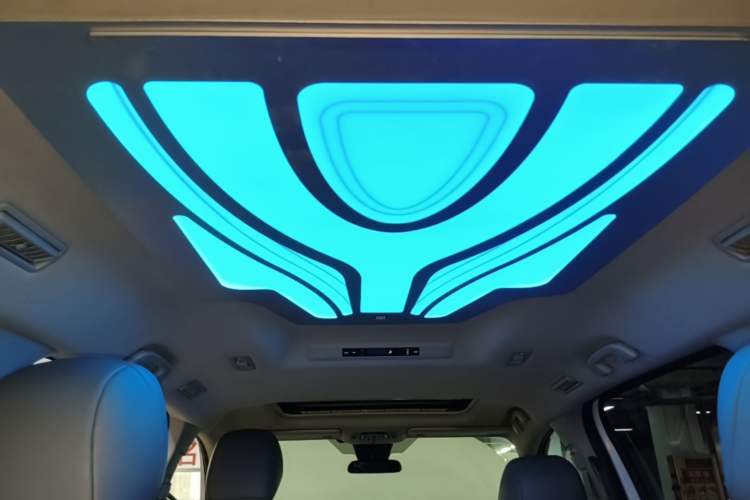 Used Toyota SIENNA 2023 2.5L Hybrid Comfort Edition Headliner