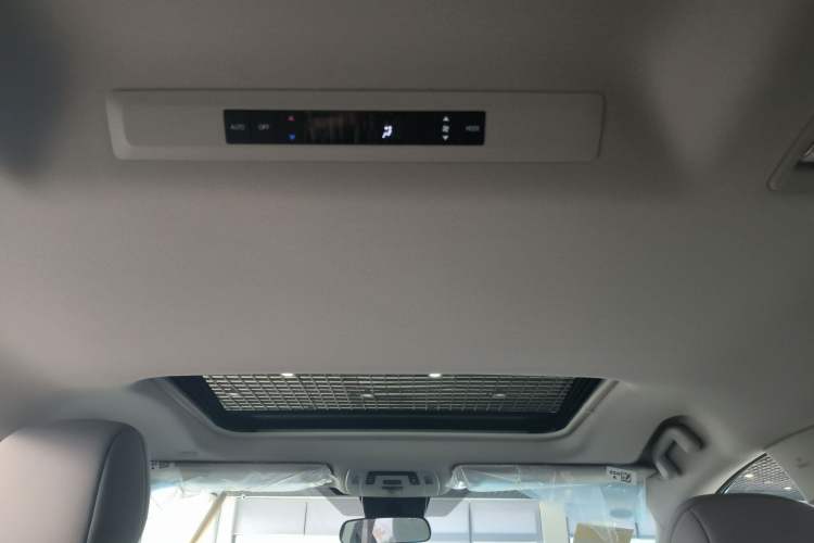 Used Toyota SIENNA 2023 2.5L Hybrid Comfort Edition Headliner