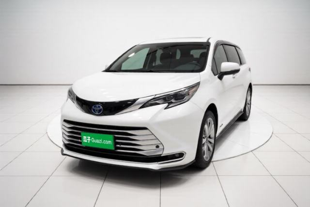 Toyota SIENNA 2023 2.5L Hybrid Platinum Edition usata