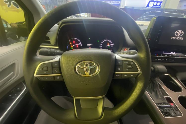 Used Toyota SIENNA 2023 2.5L Hybrid Comfort Edition Instrument Cluster