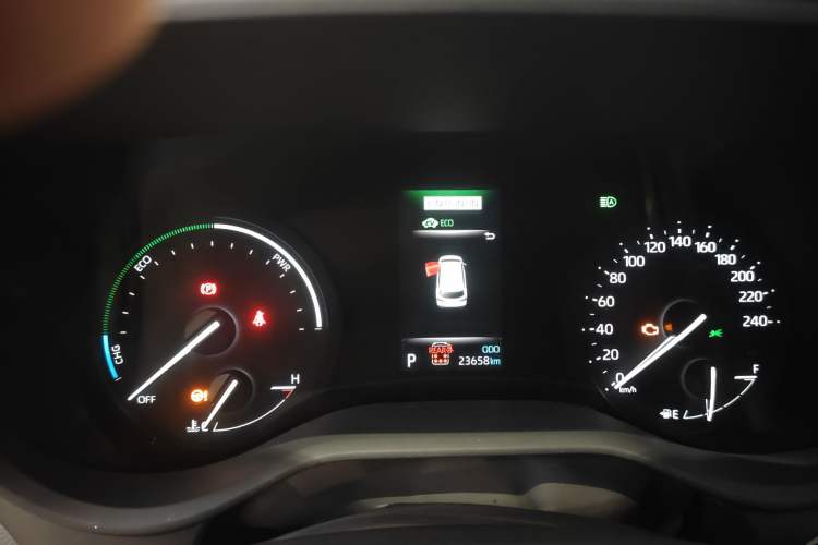 Used Toyota SIENNA 2023 2.5L Hybrid Deluxe Edition Instrument Cluster