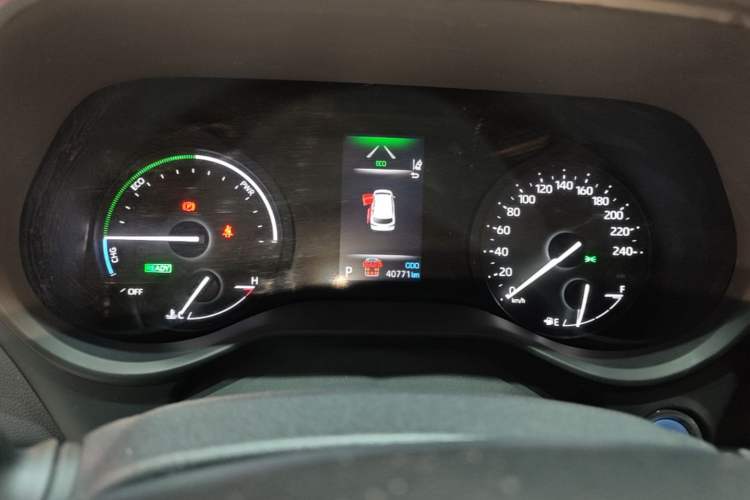 Used Toyota SIENNA 2023 2.5L Hybrid Deluxe Edition Instrument Cluster