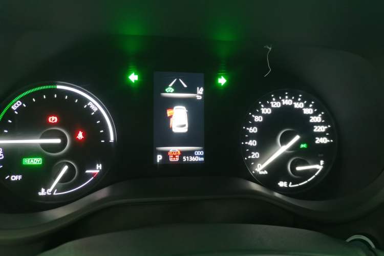 Used Toyota SIENNA 2023 2.5L Hybrid Deluxe Edition Instrument Cluster