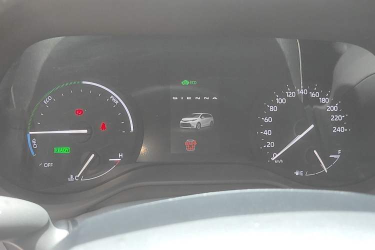 Used Toyota SIENNA 2023 2.5L Hybrid Deluxe Edition Instrument Cluster