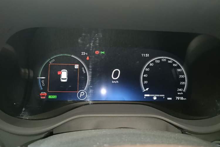 Used Toyota SIENNA 2023 2.5L Hybrid Platinum Edition Instrument Cluster