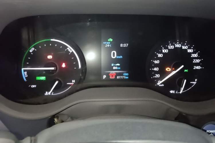 Used Toyota SIENNA 2023 2.5L Hybrid Deluxe Edition Instrument Cluster