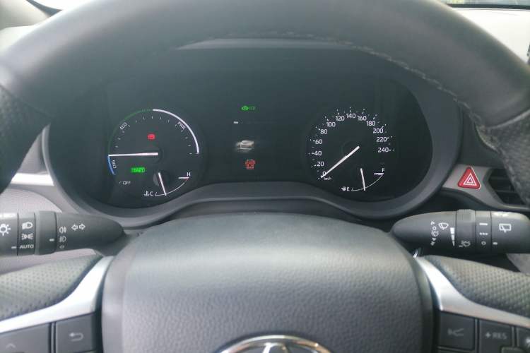 Used Toyota SIENNA 2023 2.5L Hybrid Deluxe Edition Instrument Cluster