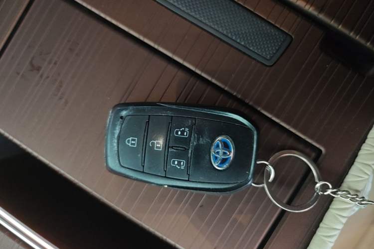 Used Toyota SIENNA 2023 2.5L Hybrid Comfort Edition Interior 1