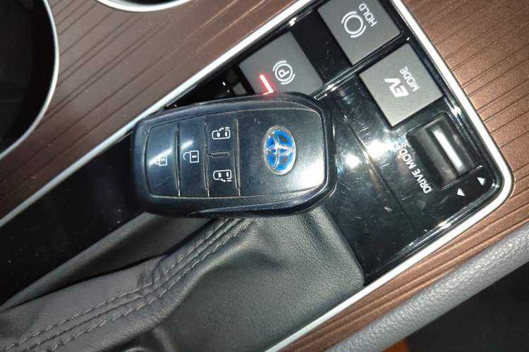 Used Toyota SIENNA 2023 2.5L Hybrid Comfort Edition Interior 1