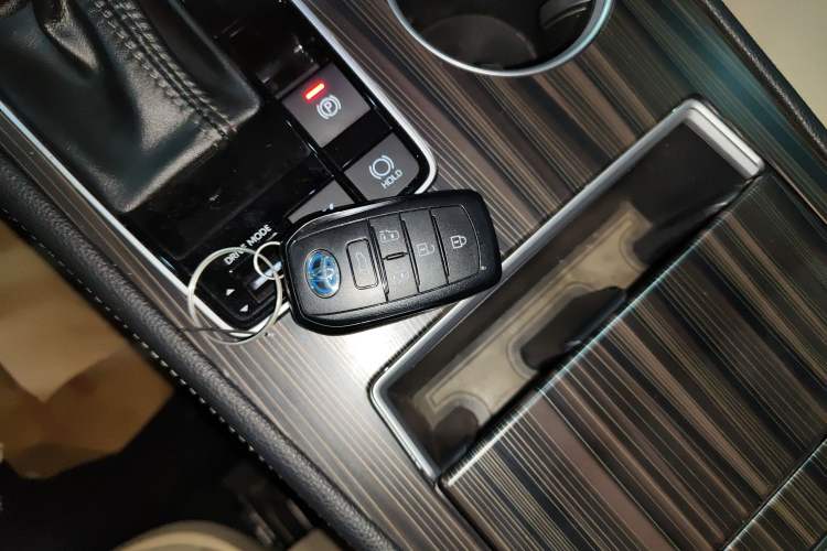 Used Toyota SIENNA 2023 2.5L Hybrid Ultimate Edition Interior 1