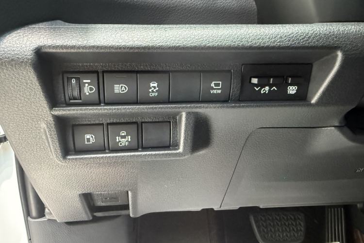 Used Toyota SIENNA 2023 2.5L Hybrid Deluxe Edition Interior 10