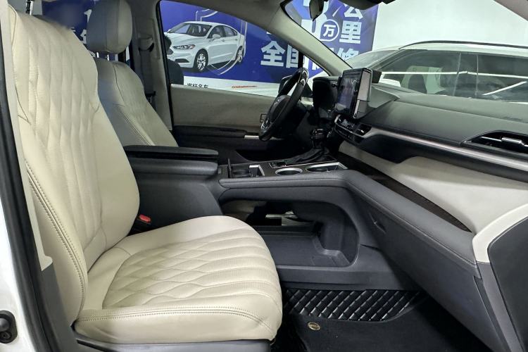 Used Toyota SIENNA 2023 2.5L Hybrid Comfort Edition Interior 12
