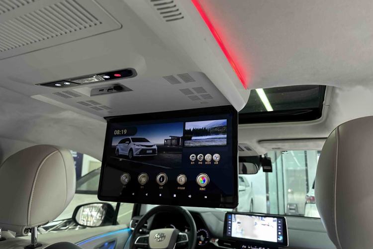 Used Toyota SIENNA 2023 2.5L Hybrid Comfort Edition Interior 2