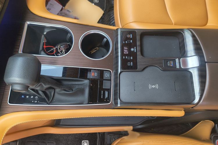 Used Toyota SIENNA 2023 2.5L Hybrid Comfort Edition Interior 4