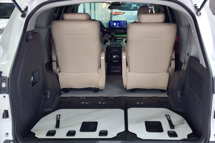 Used Toyota SIENNA 2023 2.5L Hybrid Comfort Edition Interior 5