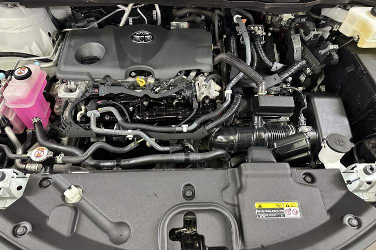 Used Toyota SIENNA 2023 2.5L Hybrid Deluxe Edition Interior 7