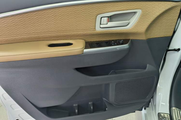 Used Toyota SIENNA 2023 2.5L Hybrid Comfort Edition Interior 7