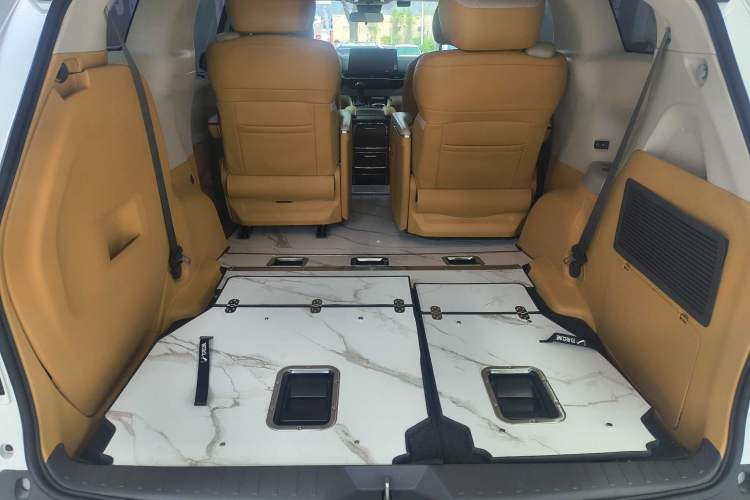 Used Toyota SIENNA 2023 2.5L Hybrid Comfort Edition Interior 7