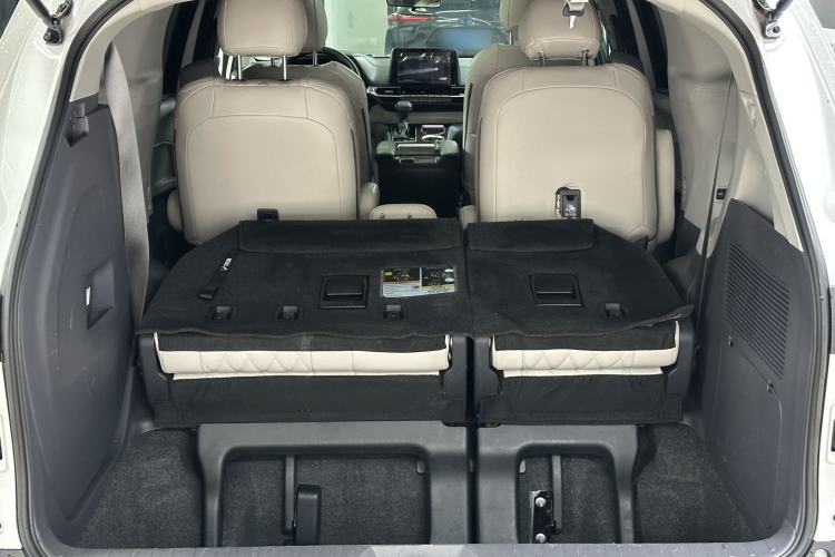 Used Toyota SIENNA 2023 2.5L Hybrid Comfort Edition Interior 8