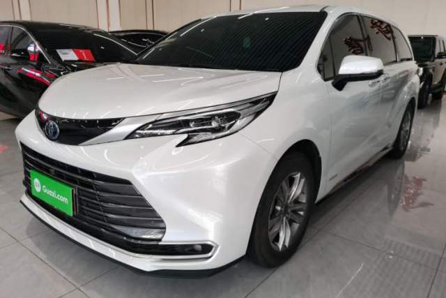 Used Toyota SIENNA 2023 2.5L Hybrid Deluxe Edition