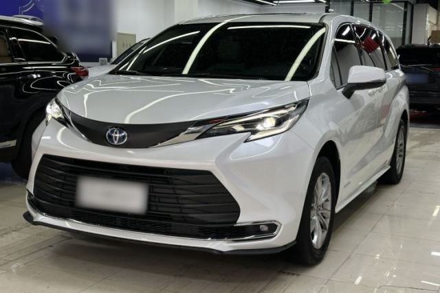 Used Toyota SIENNA 2023 2.5L Hybrid Comfort Edition