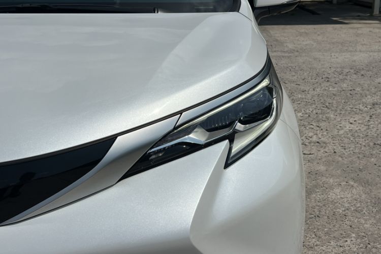 Used Toyota SIENNA 2023 2.5L Hybrid Deluxe Edition Left Front Headlight