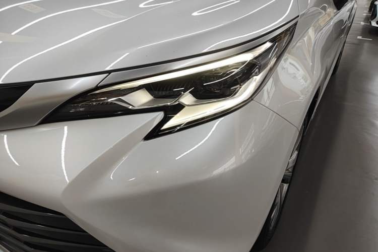 Used Toyota SIENNA 2023 2.5L Hybrid Deluxe Edition Left Front Headlight